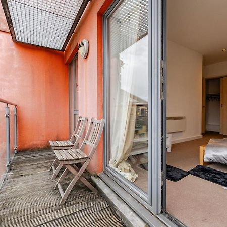 Private Room In Cardiff City Center Bagian luar foto
