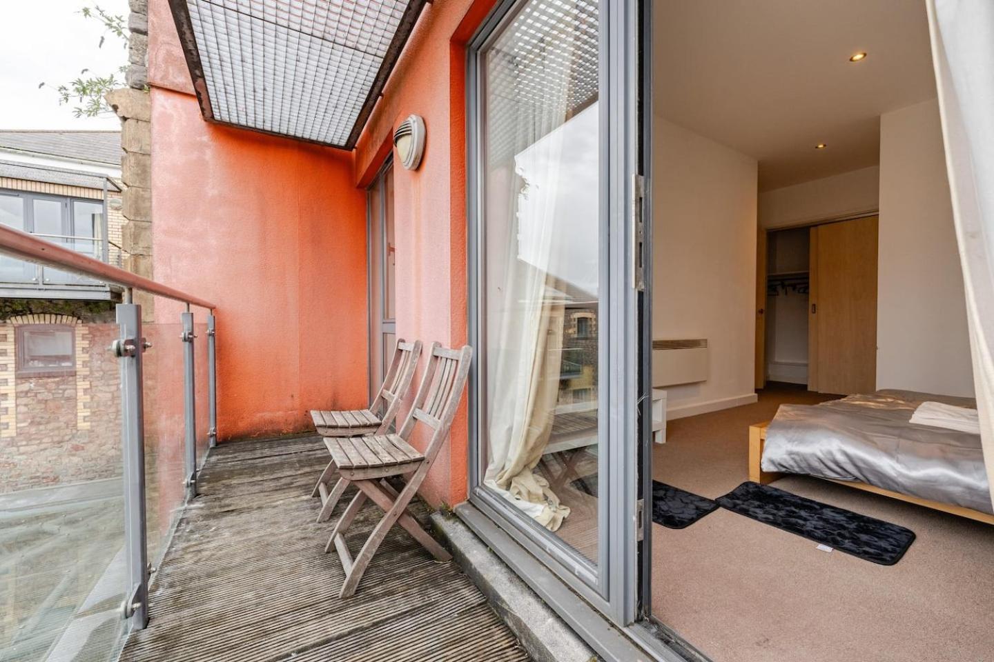 Private Room In Cardiff City Center Bagian luar foto