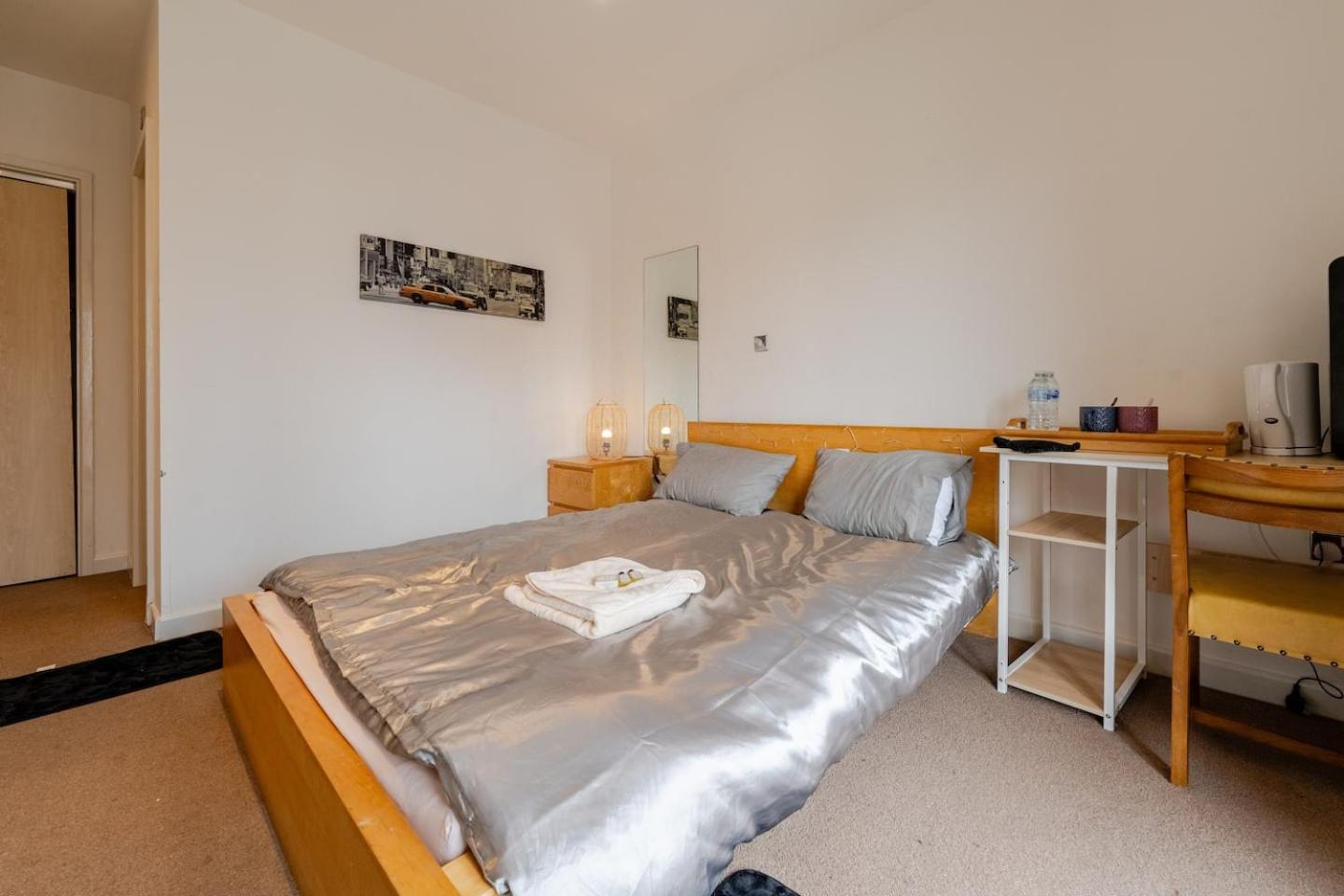 Private Room In Cardiff City Center Bagian luar foto