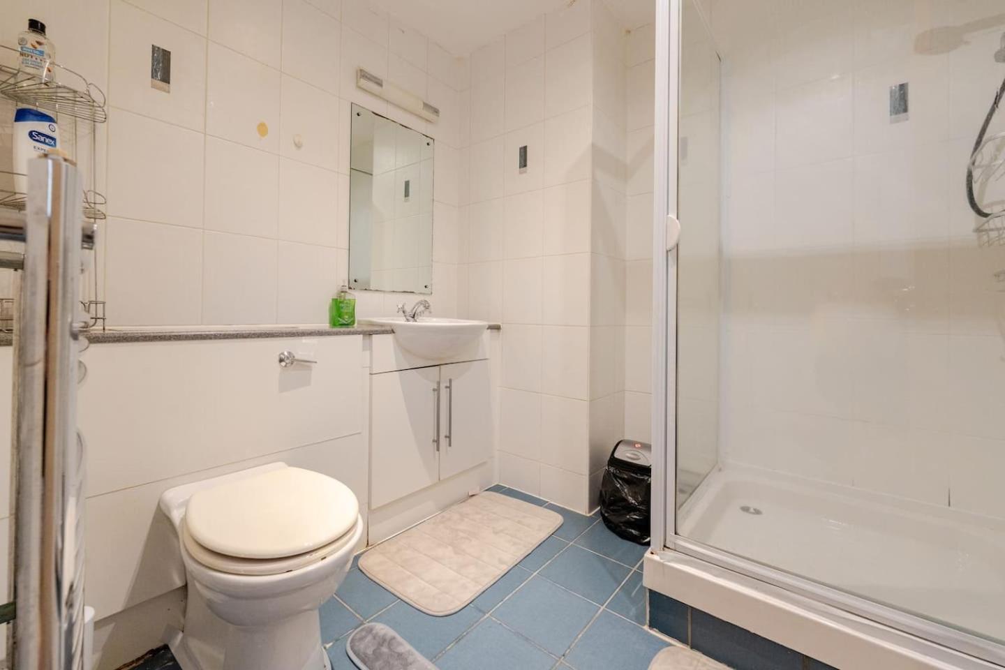 Private Room In Cardiff City Center Bagian luar foto